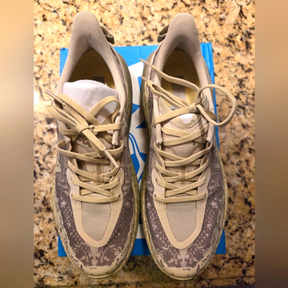Hoka One One Speedgoat 6 Trail Running Shoe